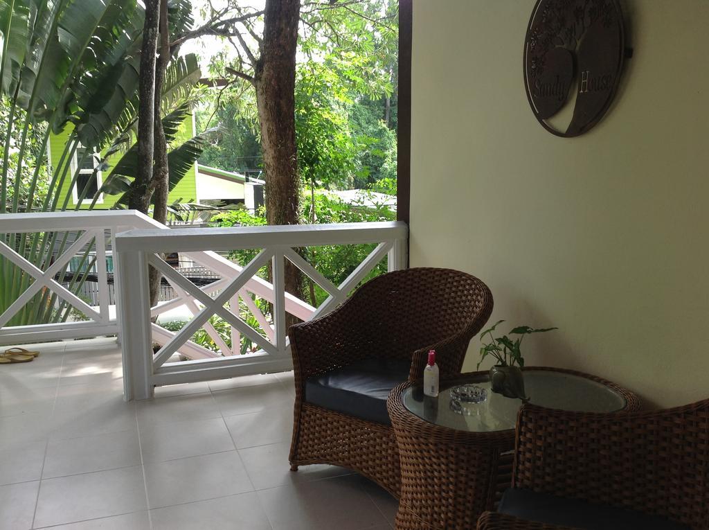 Sandy House Rawai Экстерьер фото