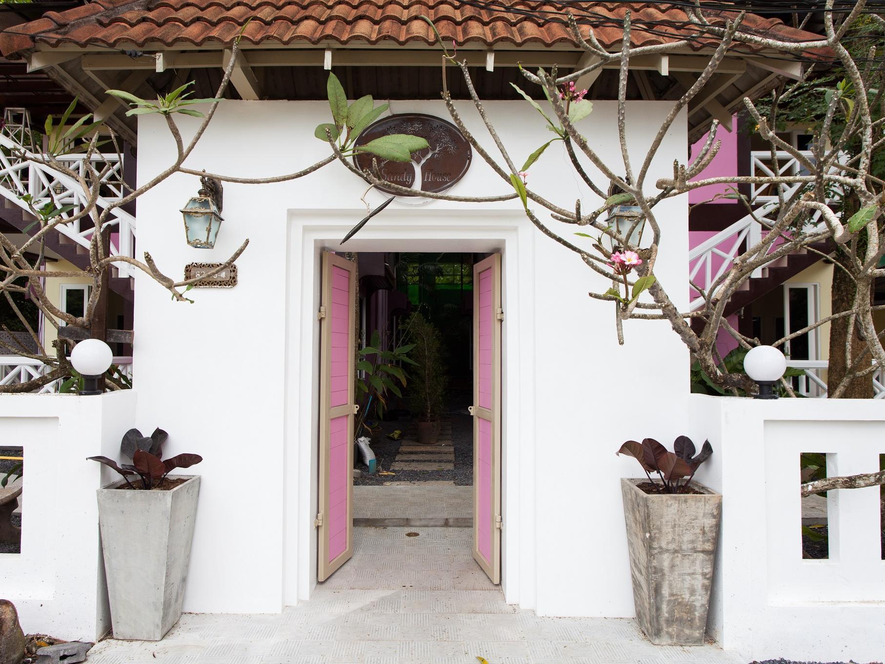 Sandy House Rawai Экстерьер фото