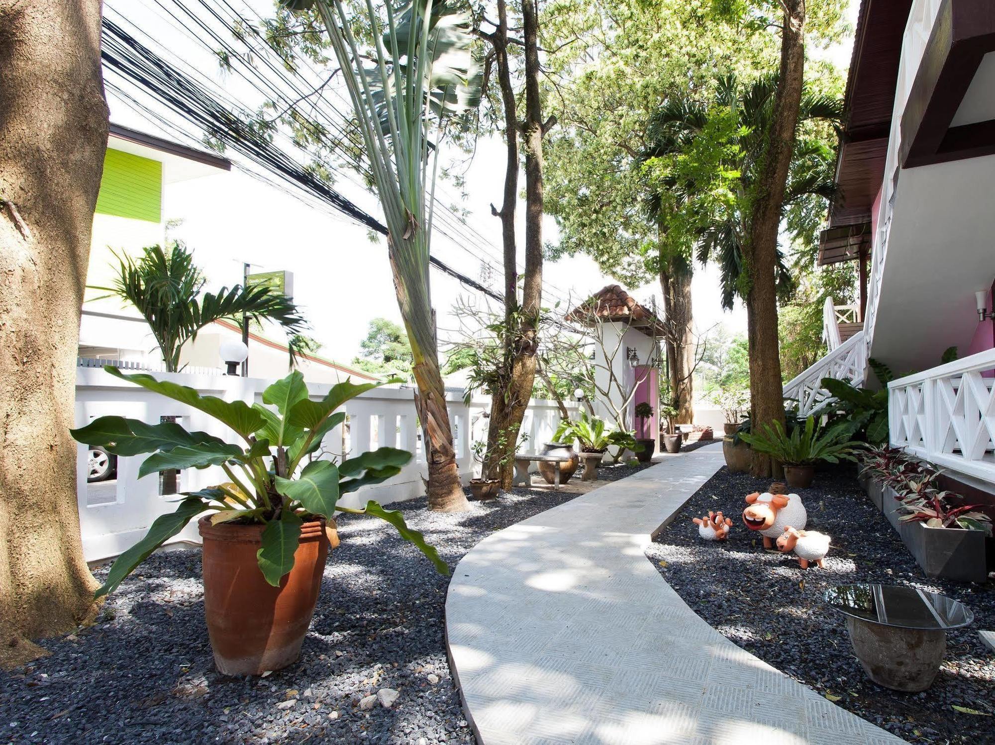 Sandy House Rawai Экстерьер фото